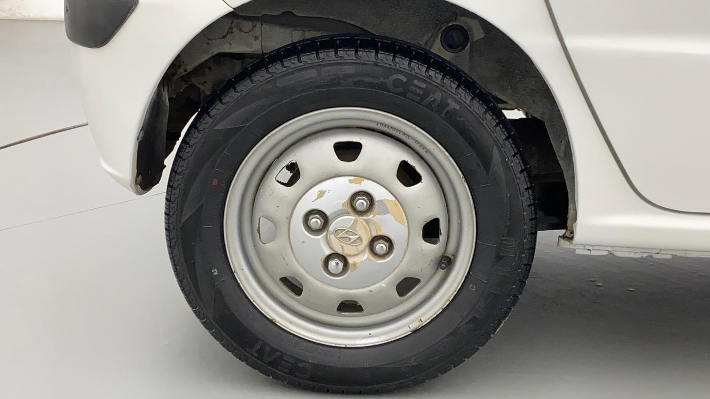 2012 Hyundai Santro Xing GL PLUS, Petrol, Manual, 48,601 km, Right Rear Wheel