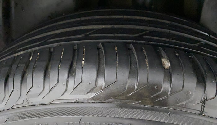 2018 Jeep Compass LIMITED 1.4 PETROL AT, Petrol, Automatic, 52,732 km, Left Rear Tyre Tread