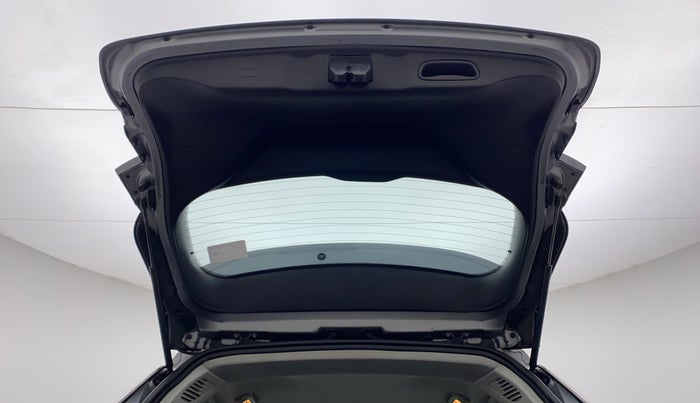 2018 Jeep Compass LIMITED 1.4 PETROL AT, Petrol, Automatic, 52,732 km, Boot Door Open