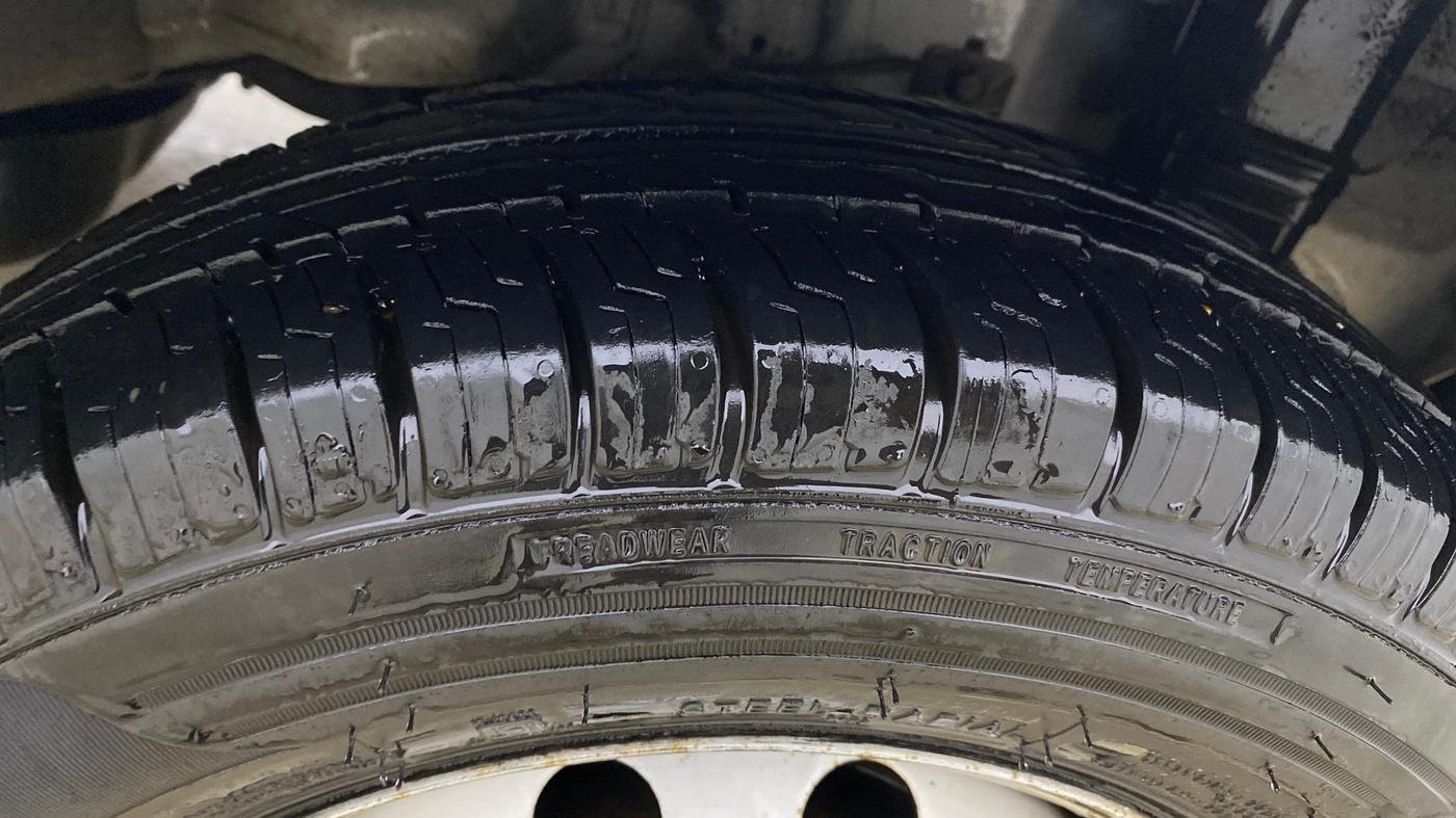2015 Hyundai Eon ERA +, Petrol, Manual, 38,942 km, Left Rear Tyre Tread