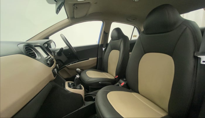 2017 Hyundai Xcent SX 1.2 (O), Petrol, Manual, 35,499 km, Right Side Front Door Cabin