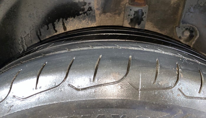 2020 KIA SELTOS HTE 1.5 DIESEL, Diesel, Manual, 74,186 km, Left Rear Tyre Tread