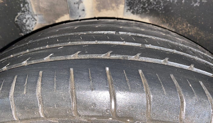 2020 KIA SELTOS HTE 1.5 DIESEL, Diesel, Manual, 74,186 km, Right Rear Tyre Tread