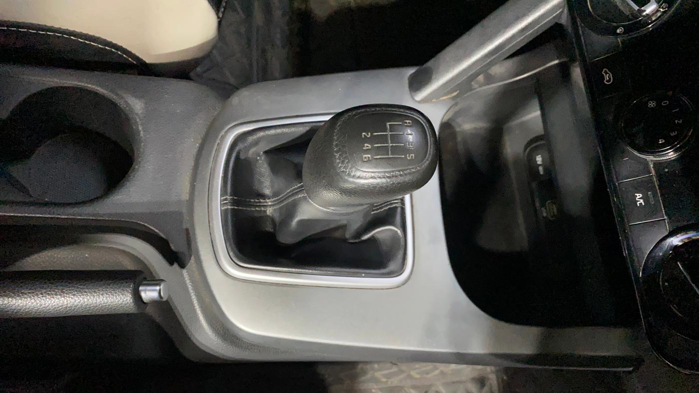 2020 KIA SELTOS HTE 1.5 DIESEL, Diesel, Manual, 74,186 km, Gear Lever