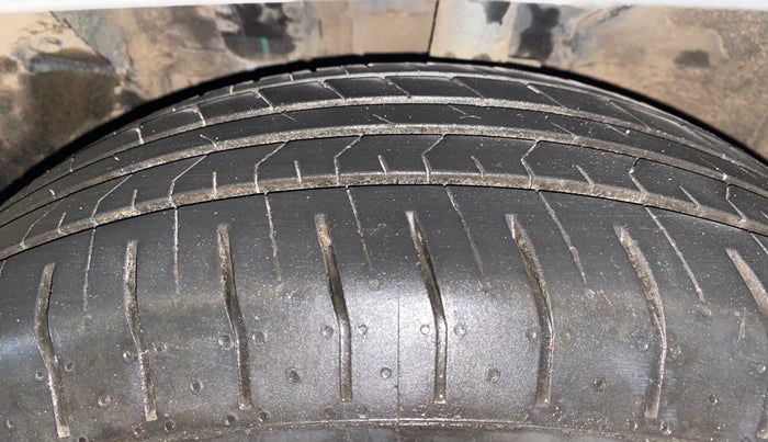 2020 KIA SELTOS HTE 1.5 DIESEL, Diesel, Manual, 74,186 km, Left Front Tyre Tread