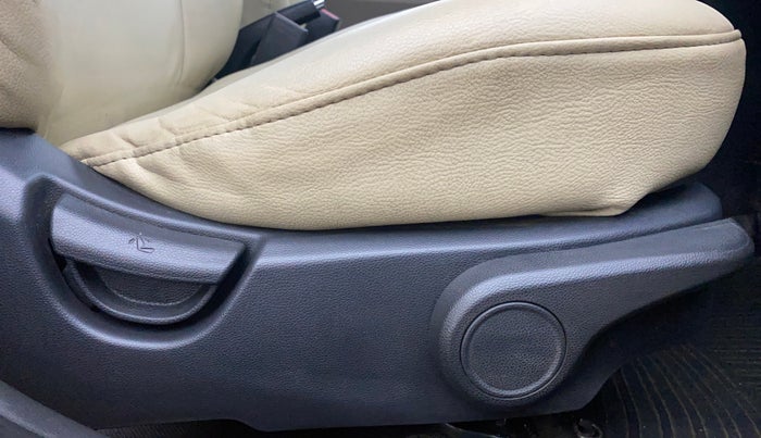 2016 Hyundai Grand i10 ASTA AT 1.2 KAPPA VTVT, Petrol, Automatic, 54,831 km, Driver Side Adjustment Panel