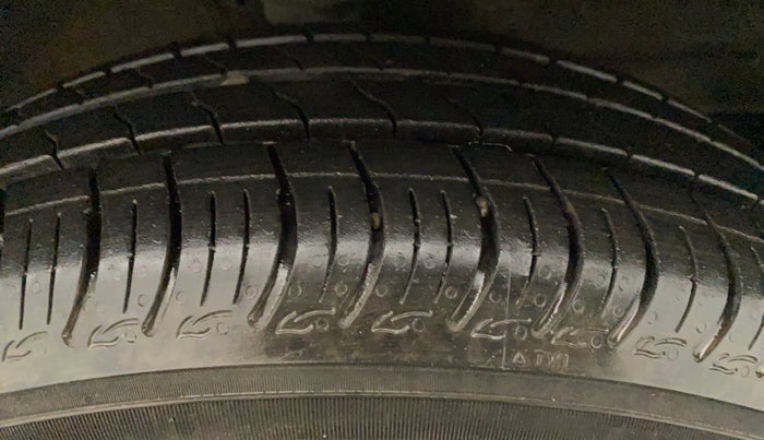 2022 Maruti S PRESSO VXI, Petrol, Manual, 5,632 km, Right Front Tyre Tread