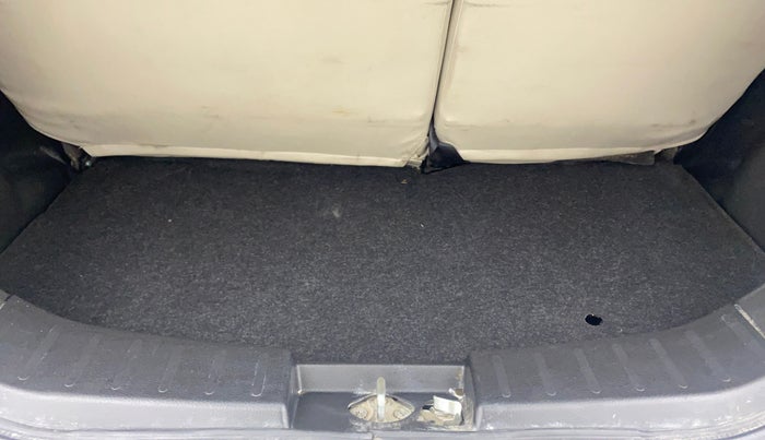 2017 Maruti Wagon R 1.0 VXI (O) AMT, Petrol, Automatic, 60,978 km, Boot Inside