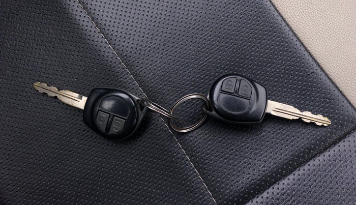 2017 Maruti Wagon R 1.0 VXI (O) AMT, Petrol, Automatic, 60,978 km, Key Close Up