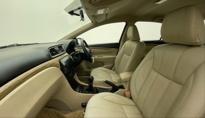 2019 Maruti Ciaz SIGMA 1.5 SHVS MT  PETROL, Petrol, Manual, 16,059 km, Right Side Front Door Cabin