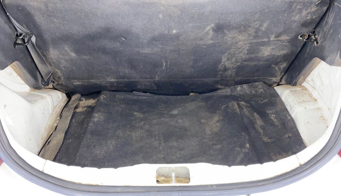 2016 Hyundai Eon ERA PLUS, Petrol, Manual, 44,914 km, Boot Inside