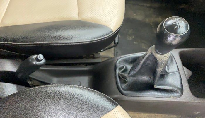 2016 Hyundai Eon ERA PLUS, Petrol, Manual, 44,914 km, Gear Lever