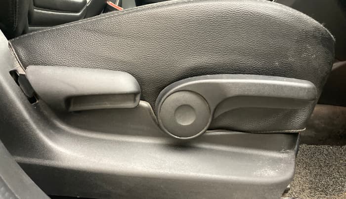 2018 Maruti Vitara Brezza ZDI PLUS AMT, Diesel, Automatic, 1,35,582 km, Driver Side Adjustment Panel