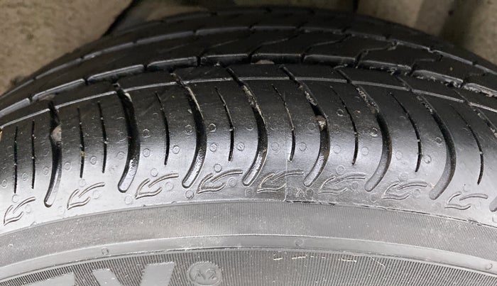 2019 Ford New Figo 1.2 TITANIUM, Petrol, Manual, 3,946 km, Left Rear Tyre Tread