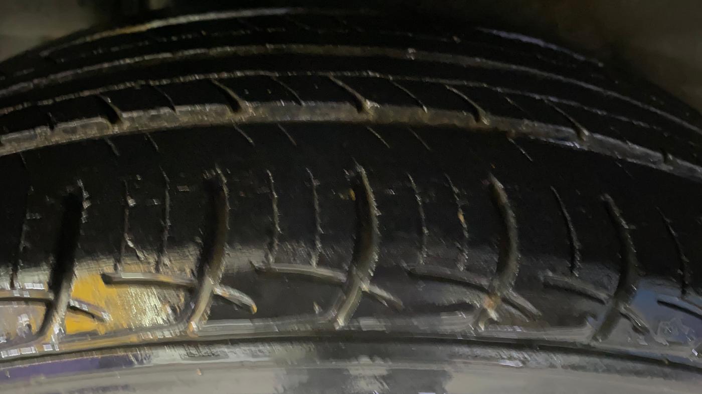2016 Maruti Ciaz ZXI AT, Petrol, Automatic, 43,172 km, Right Rear Tyre Tread