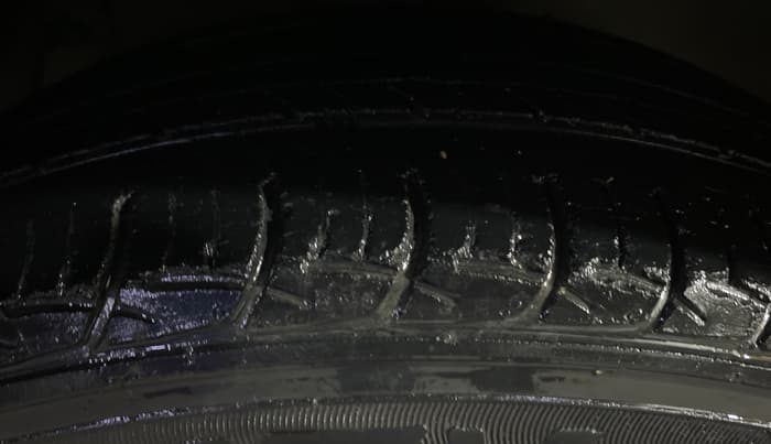 2016 Maruti Ciaz ZXI AT, Petrol, Automatic, 43,172 km, Left Front Tyre Tread