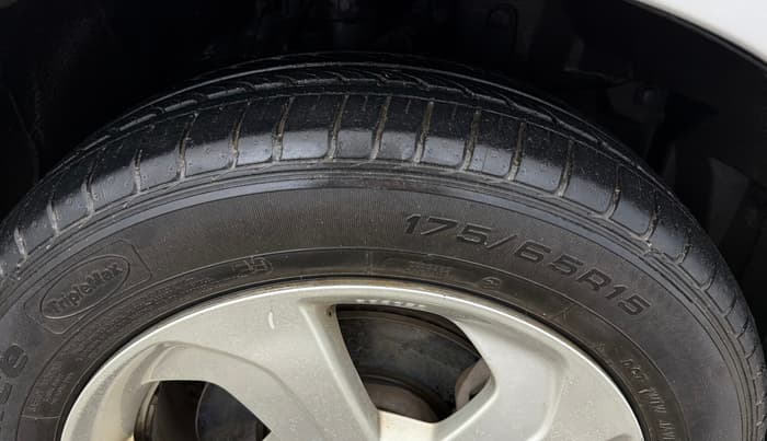 2015 Honda City 1.5L I-VTEC V MT, Petrol, Manual, 38,383 km, Right Front Tyre Tread