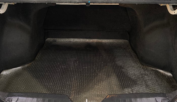 2017 Maruti Ciaz ZXI, Petrol, Manual, 36,792 km, Boot Inside