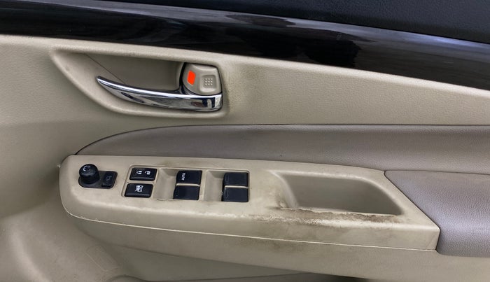 2017 Maruti Ciaz ZXI, Petrol, Manual, 36,792 km, Driver Side Door Panels Control