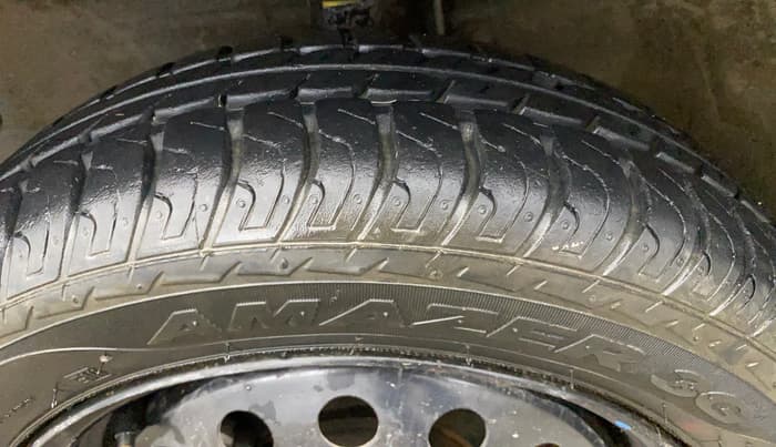 2014 Maruti Wagon R 1.0 VXI, Petrol, Manual, 10,000 km, Left Front Tyre Tread
