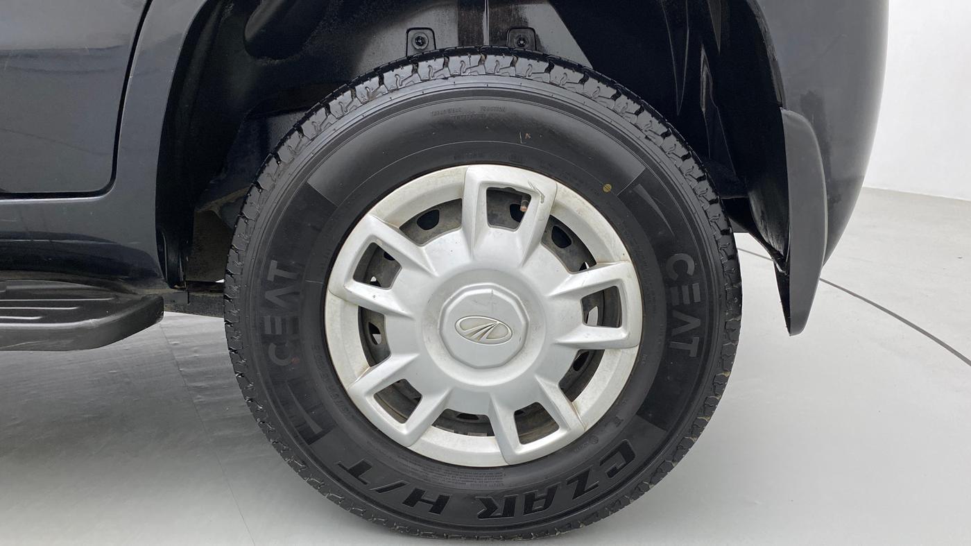 2016 Mahindra TUV300 T6, Diesel, Manual, 95,587 km, Left Rear Wheel