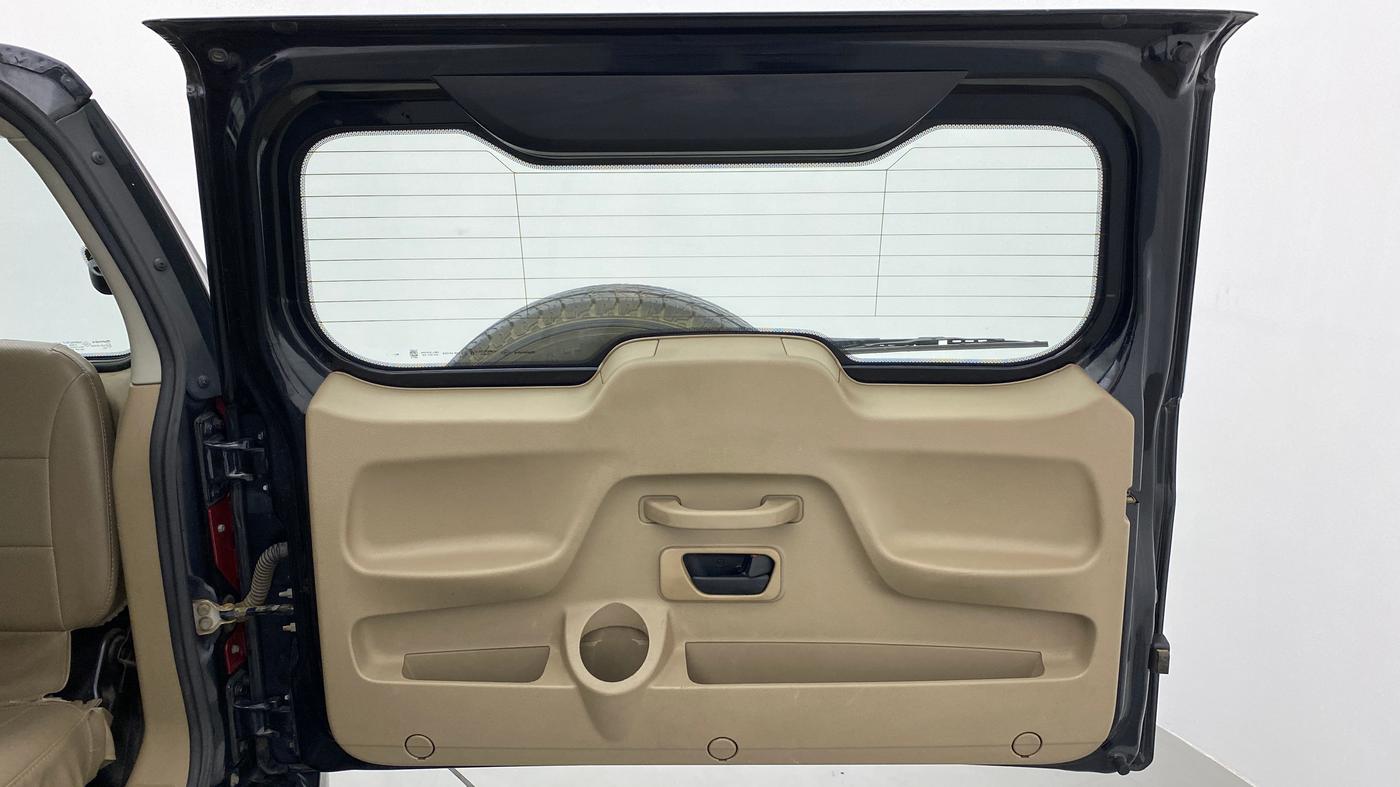2016 Mahindra TUV300 T6, Diesel, Manual, 95,587 km, Boot Door Open