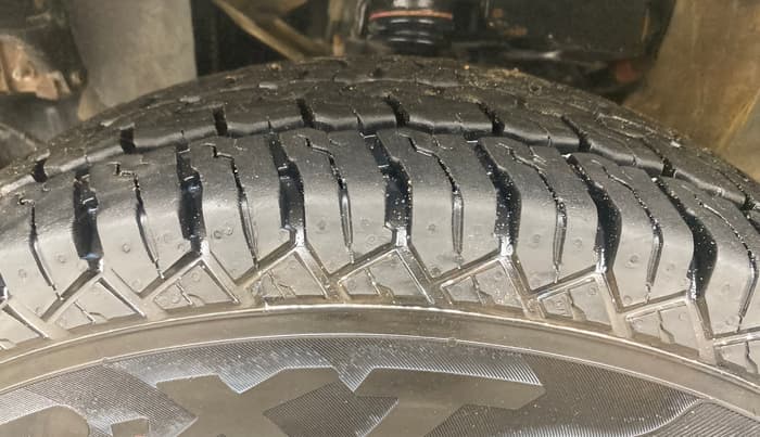 2024 Mahindra Bolero B6 (O), Diesel, Manual, 67,710 km, Left Front Tyre Tread
