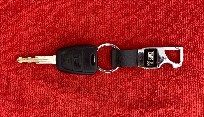 2018 Hyundai NEW SANTRO SPORTZ MT, Petrol, Manual, 20,401 km, Key Close Up