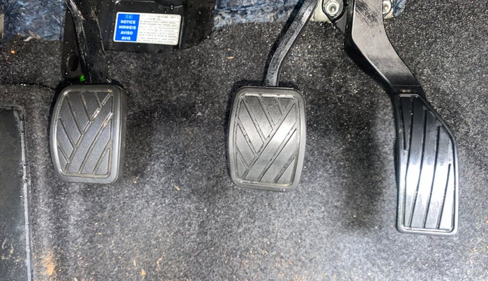 2022 Maruti S Cross ZETA 1.5, Petrol, Manual, 27,846 km, Pedals