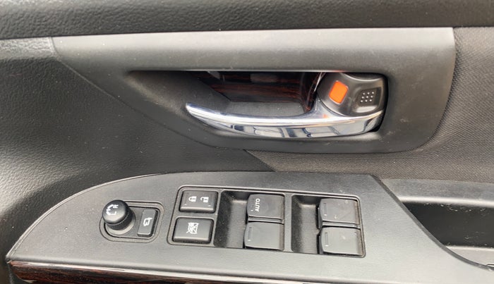 2022 Maruti S Cross ZETA 1.5, Petrol, Manual, 27,846 km, Driver Side Door Panels Control