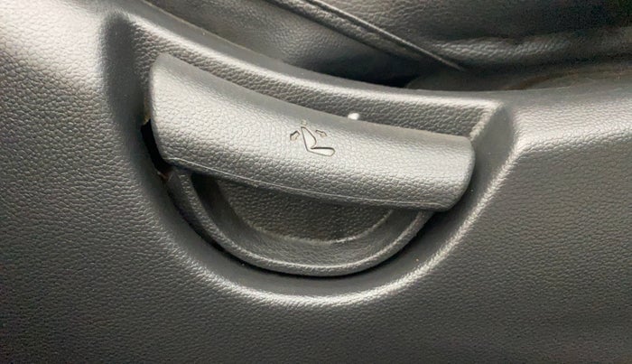 2018 Hyundai Grand i10 ASTA 1.2 KAPPA VTVT, Petrol, Manual, 52,844 km, Driver Side Adjustment Panel