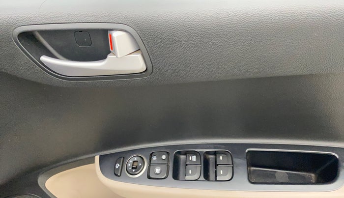 2018 Hyundai Grand i10 ASTA 1.2 KAPPA VTVT, Petrol, Manual, 52,844 km, Driver Side Door Panels Control