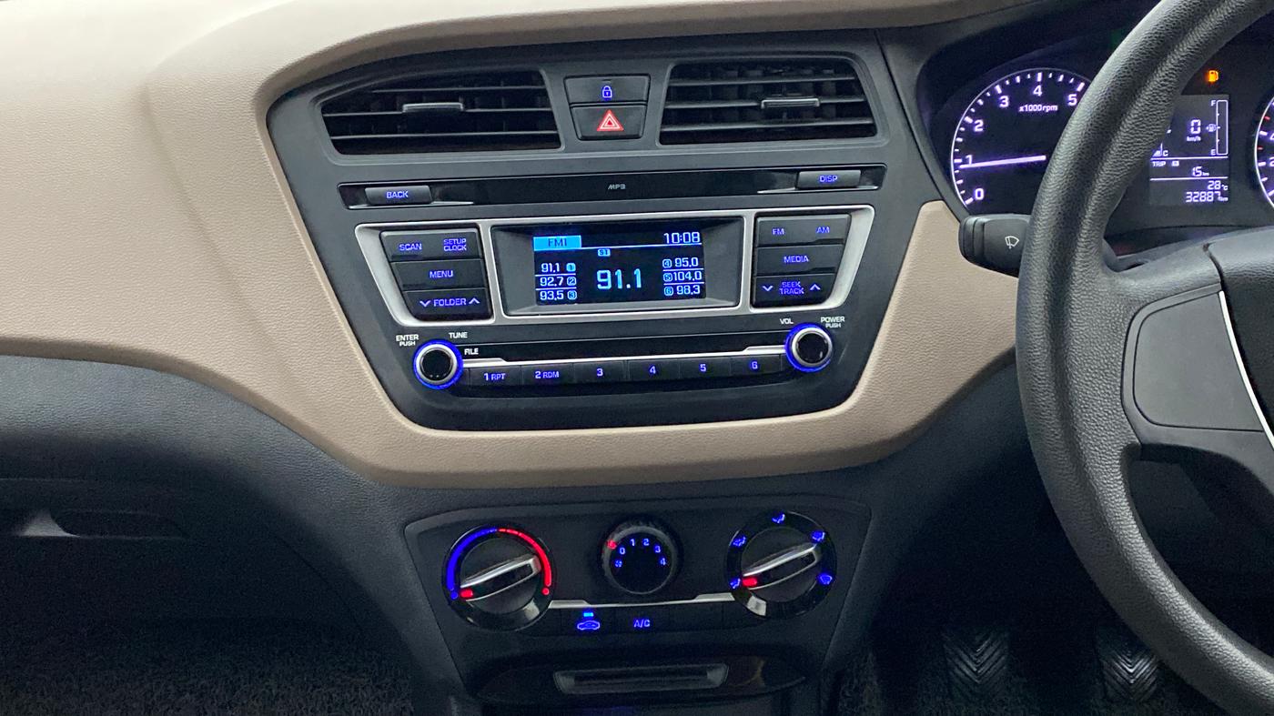 2017 Hyundai Elite i20 Magna Executive 1.2, Petrol, Manual, 32,927 km, Air Conditioner