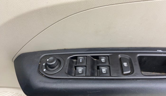 2023 Renault TRIBER RXZ, Petrol, Manual, 29,624 km, Driver Side Door Panels Control