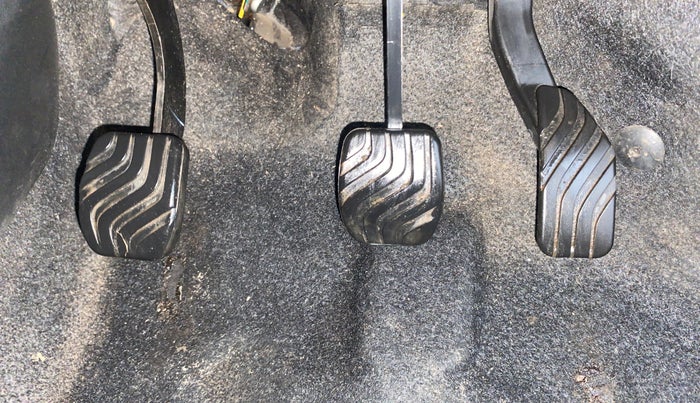 2023 Renault TRIBER RXZ, Petrol, Manual, 29,624 km, Pedals