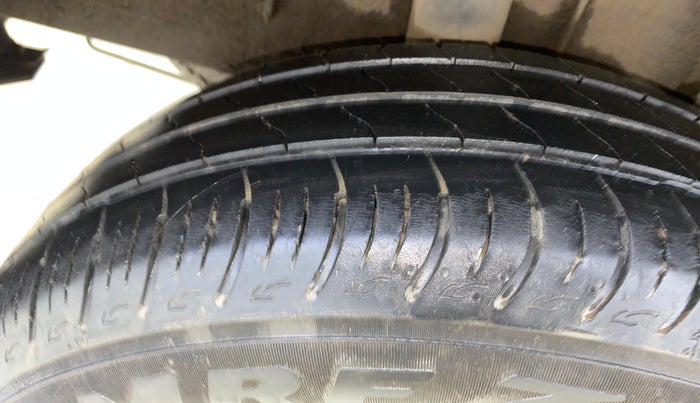 2023 Renault TRIBER RXZ, Petrol, Manual, 29,624 km, Right Rear Tyre Tread