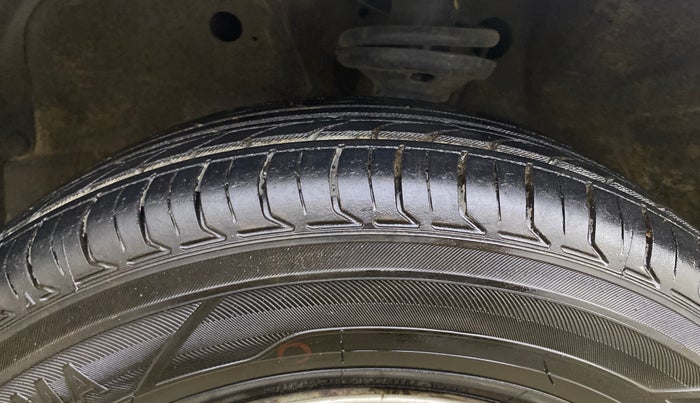 2014 Maruti Wagon R 1.0 LXI CNG, CNG, Manual, 85,231 km, Left Front Tyre Tread