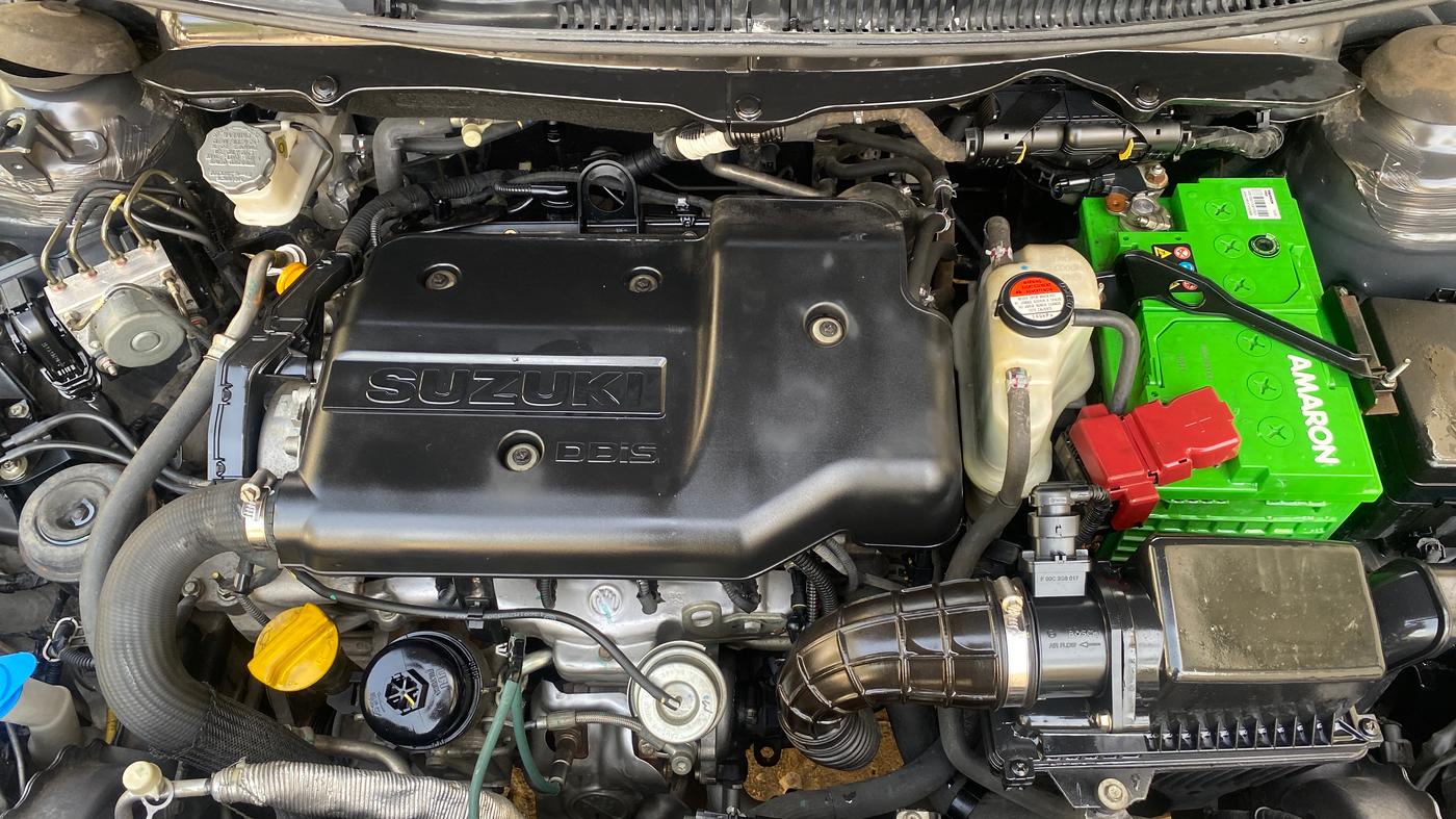 2015 Maruti Ciaz ZDI SHVS, Diesel, Manual, 66,228 km, Engine View