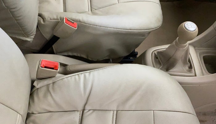 2014 Maruti Ertiga VXI, Petrol, Manual, 37,704 km, Gear Lever