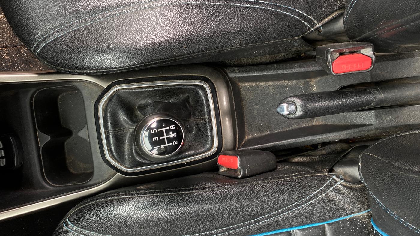 2018 Maruti IGNIS DELTA 1.2, Petrol, Manual, 97,238 km, Gear Lever