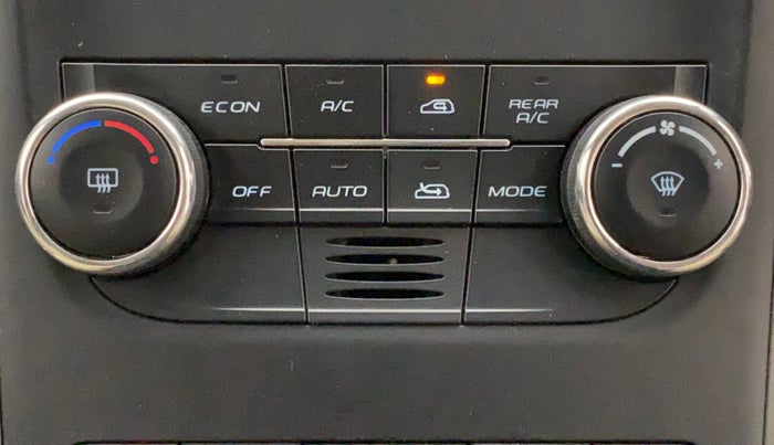 2016 Mahindra XUV500 W6, Diesel, Manual, 44,530 km, Automatic Climate Control