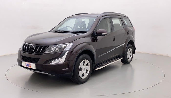 2016 Mahindra XUV500 W6, Diesel, Manual, 44,530 km, Left Front Diagonal