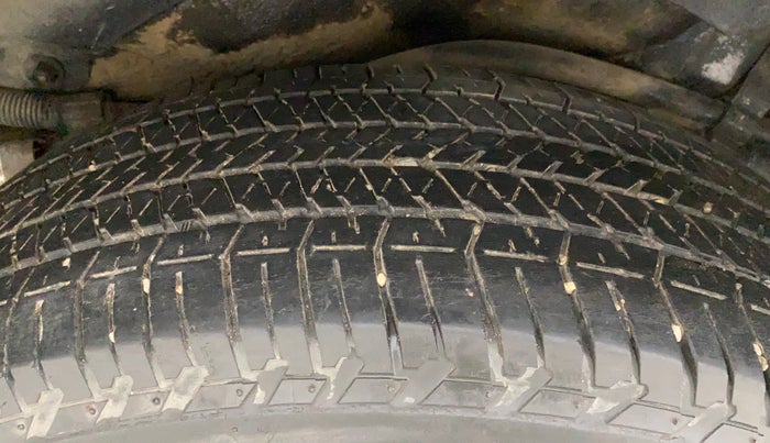 2016 Mahindra XUV500 W6, Diesel, Manual, 44,530 km, Left Rear Tyre Tread