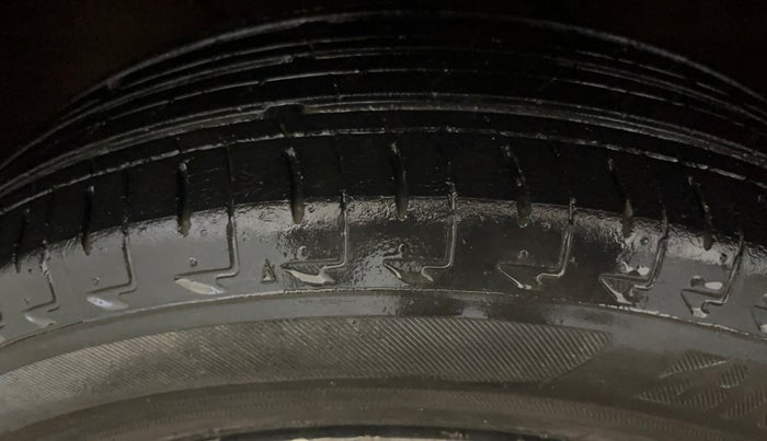 2018 Hyundai Elite i20 ASTA 1.2  CVT, Petrol, Automatic, 70,605 km, Left Front Tyre Tread