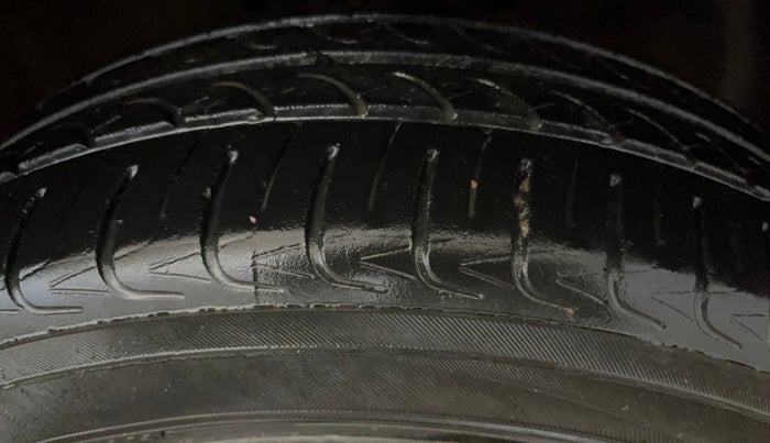 2018 Hyundai Elite i20 ASTA 1.2  CVT, Petrol, Automatic, 70,605 km, Right Front Tyre Tread