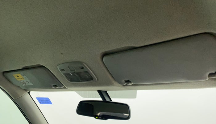 2017 Maruti Baleno ZETA PETROL 1.2, Petrol, Manual, 42,841 km, Ceiling - Sun visor minor damage
