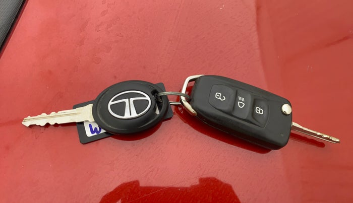 2019 Tata Tiago XZA PETROL, Petrol, Automatic, 74,440 km, Key Close Up