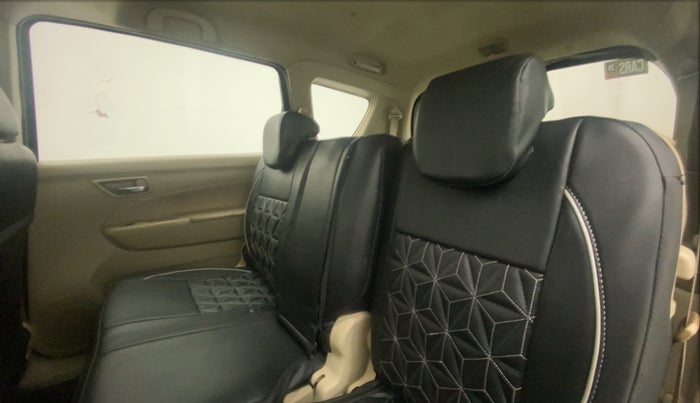 2013 Maruti Ertiga VXI, Petrol, Manual, 27,307 km, Right Side Rear Door Cabin