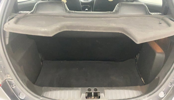 2016 Ford New Figo TITANIUM1.5 DIESEL, Diesel, Manual, 67,556 km, Boot Inside