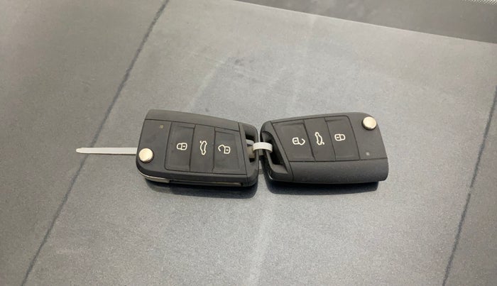 2025 Volkswagen VIRTUS GT Line 1.0L TSI AT, Petrol, Automatic, 1,540 km, Key Close Up